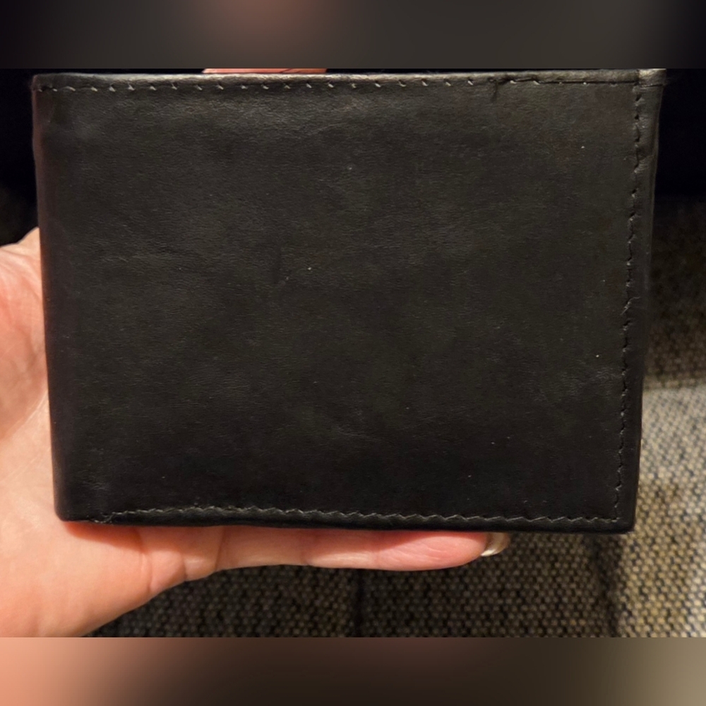 Hand Crafted Men's Genuine Leather Bifold Black Wallet